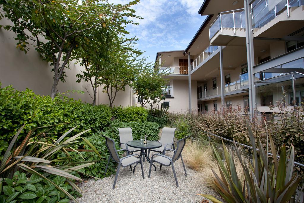 Lakeside Apartments Wanaka Exterior photo