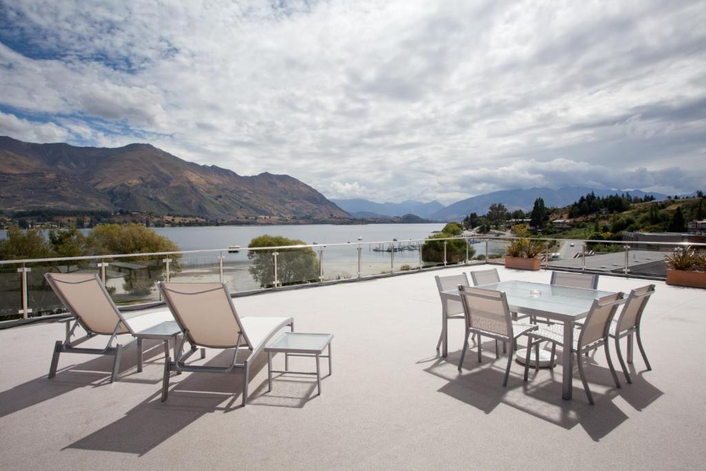 Lakeside Apartments Wanaka Exterior photo